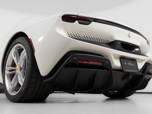 Used 2025 Ferrari 296 GTS RWD image 18