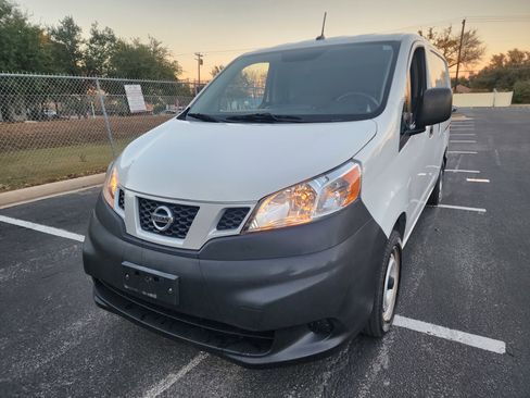 Used 2020 Nissan NV200 S image 3