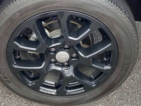 Used 2022 Jeep Compass Latitude image 27