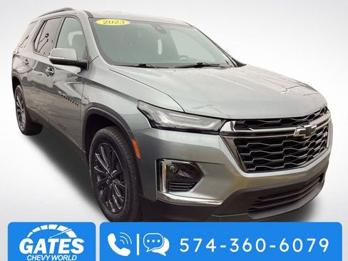 Used 2023 Chevrolet Traverse RS image 1