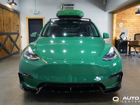 Used 2023 Tesla Model Y Performance AWD/4WD image 2