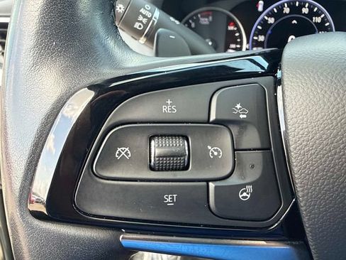 Used 2023 Buick Enclave Premium w/ Experience Buick Package FWD image 25