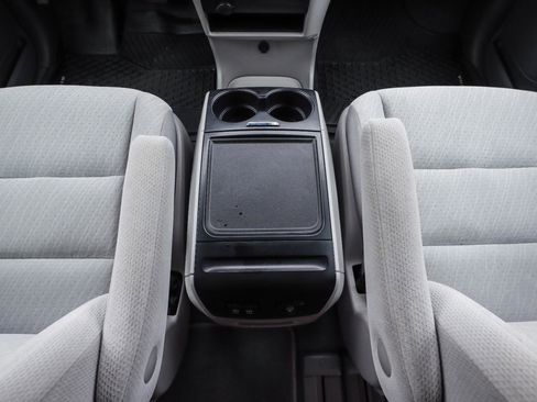 Used 2019 Toyota Sienna LE image 28