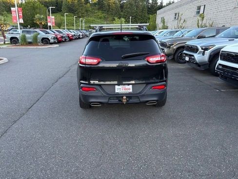 Used 2016 Jeep Cherokee High Altitude w/ Luxury Group AWD/4WD image 1