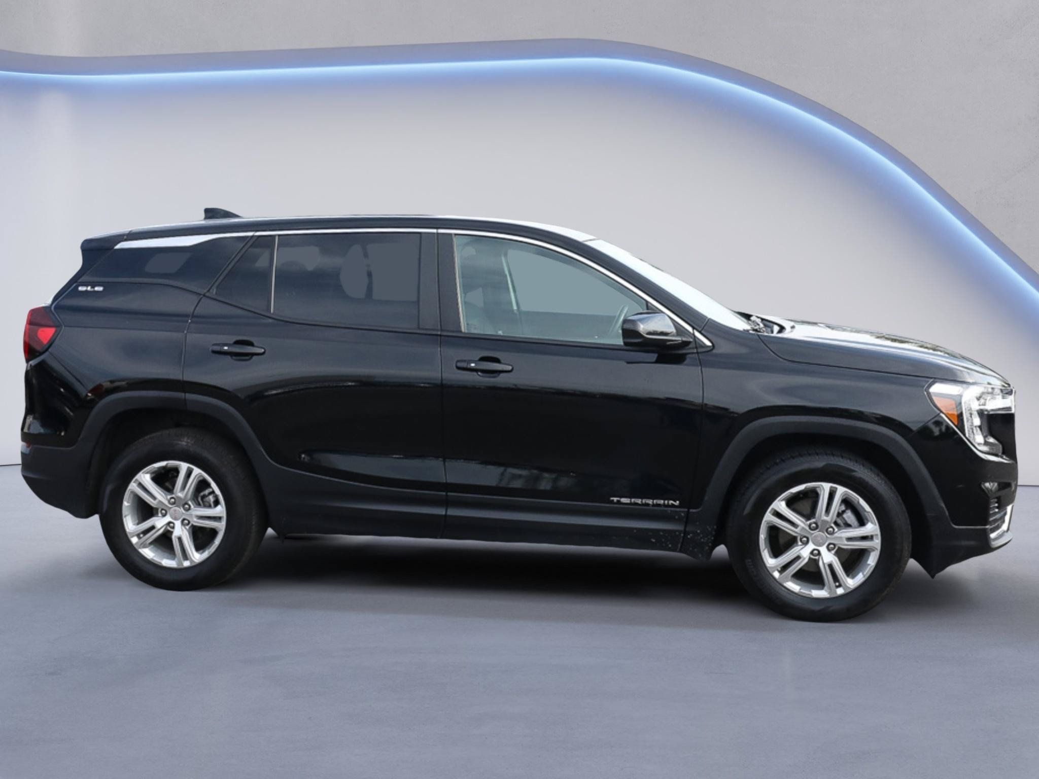 Used 2024 GMC Terrain SLE AWD/4WD image 9