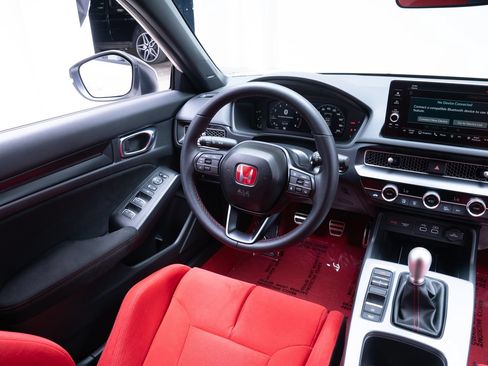 Used 2025 Honda Civic Type R image 8