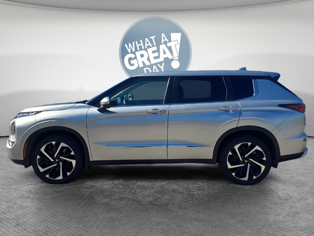 Used 2022 Mitsubishi Outlander SE AWD/4WD image 7