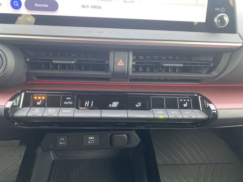 New 2026 Toyota Prius Plug-In Hybrid FWD image 18