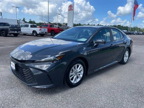 Used 2026 Toyota Camry LE w/ Convenience Package FWD image 3