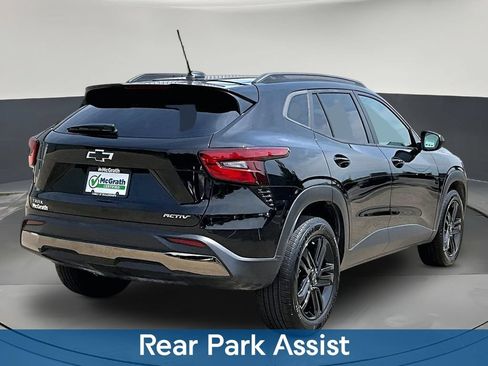 Used 2025 Chevrolet Trax ACTIV w/ Driver Confidence Package FWD image 8