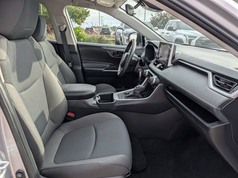 Used 2024 Toyota RAV4 LE AWD/4WD image 29