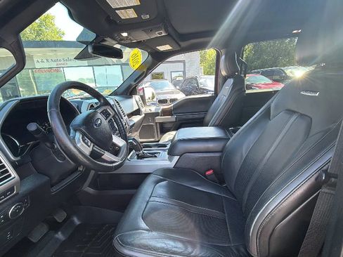 Used 2016 Ford F150 Platinum w/ Equipment Group 701A Luxury AWD/4WD image 15