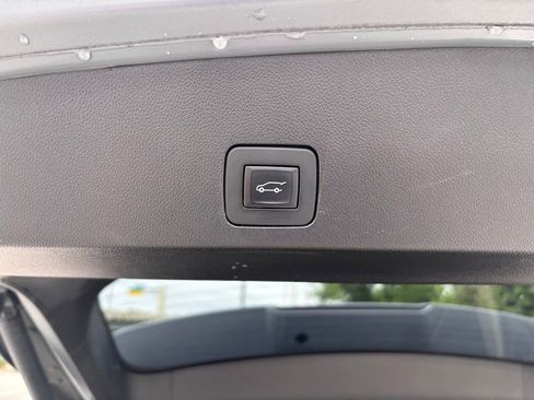 Used 2021 Buick Encore GX Essence w/ Advanced Technology Package AWD/4WD image 13
