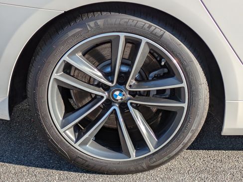 Used 2022 BMW 750i xDrive AWD/4WD image 11