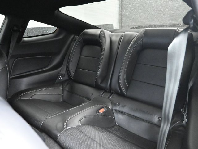 Used 2022 Ford Mustang Shelby GT500 w/ Technology Package RWD image 21