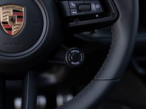 Certified 2026 Porsche Cayenne GTS image 27