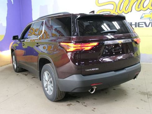 Used 2023 Chevrolet Traverse LT FWD image 5