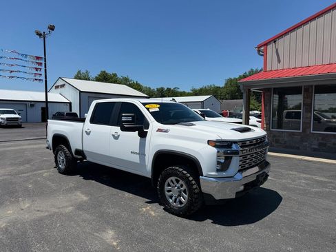 Used 2023 Chevrolet Silverado 2500 LT w/ Convenience Package AWD/4WD image 2