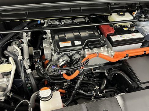 Used 2023 Lexus RZ 450e Premium image 34