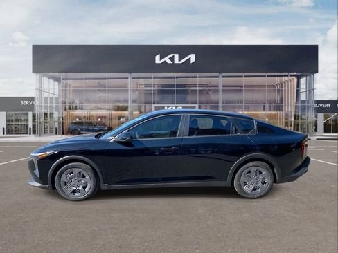 New 2025 Kia K4 LX image 5