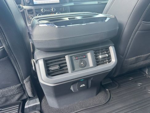 Used 2025 Ford F150 Lariat w/ Equipment Group 502A High AWD/4WD image 19