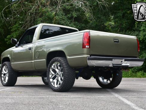 Used 1989 GMC Sierra 1500 4x4 Regular Cab image 3