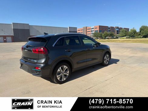 Certified 2022 Kia Niro EX FWD image 6