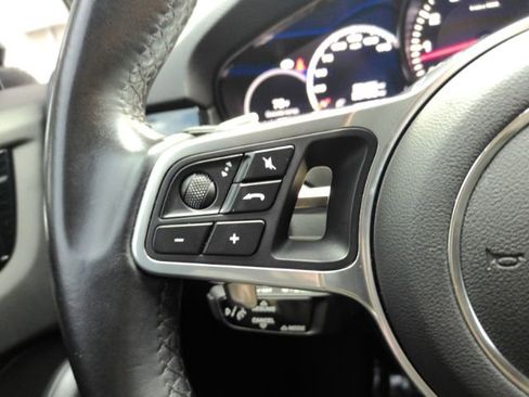Used 2021 Porsche Cayenne w/ Premium Package AWD/4WD image 38