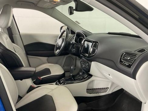 Used 2020 Jeep Compass Limited image 32