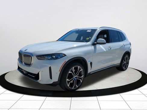 Used 2024 BMW X5 sDrive40i w/ Premium Package image 7
