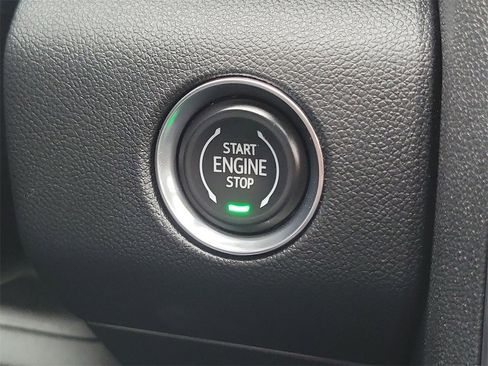 Used 2025 GMC Acadia AT4 image 17