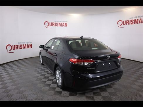 Used 2026 Toyota Corolla LE w/ LE Premium Package image 9