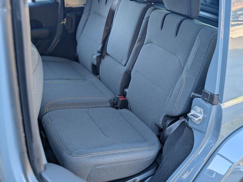 Used 2025 Jeep Wrangler Sahara image 17