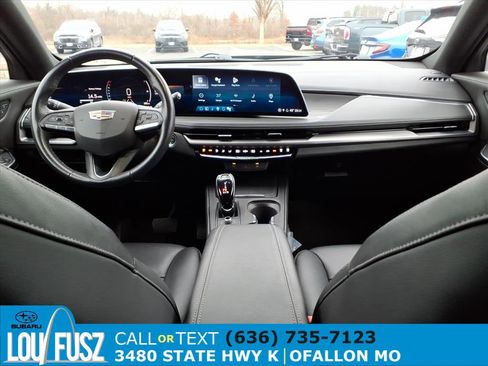 Used 2024 Cadillac XT4 Premium Luxury image 8