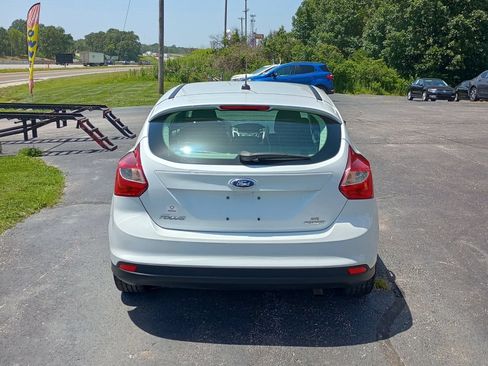 Used 2014 Ford Focus SE FWD image 4