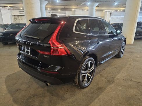 Used 2020 Volvo XC60 T6 Momentum w/ Premium Package image 4