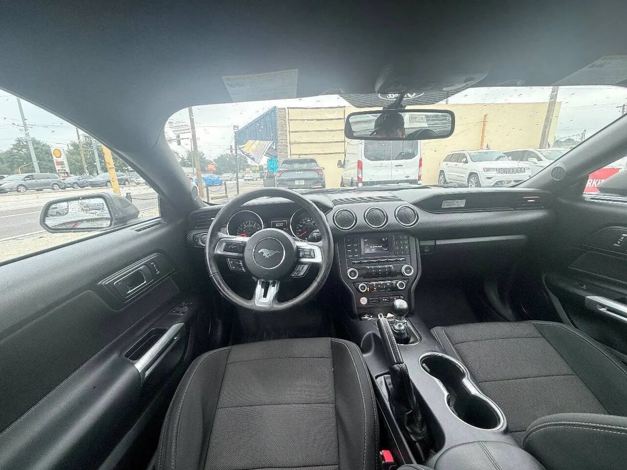 Used 2017 Ford Mustang Coupe RWD image 17