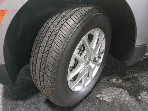 Used 2024 Chevrolet Equinox LT image 59