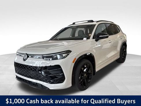 New 2026 Volkswagen Tiguan SE R-Line image 2