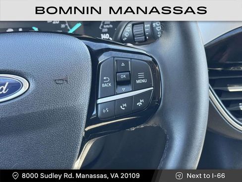 Used 2022 Ford Escape SE w/ SE Sport Appearance Package image 26