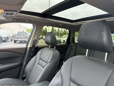 Certified 2023 Nissan Rogue SV w/ SV Premium B Package AWD/4WD image 18