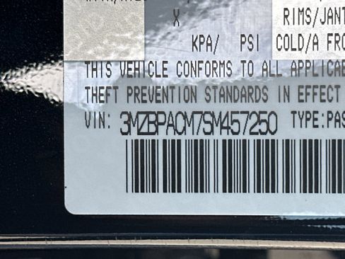 Used 2025 MAZDA MAZDA3 s image 32