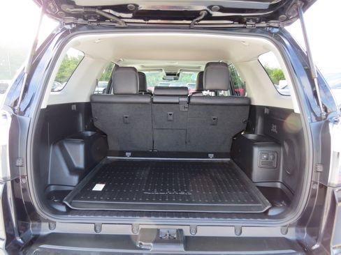 Used 2021 Toyota 4Runner Limited image 12