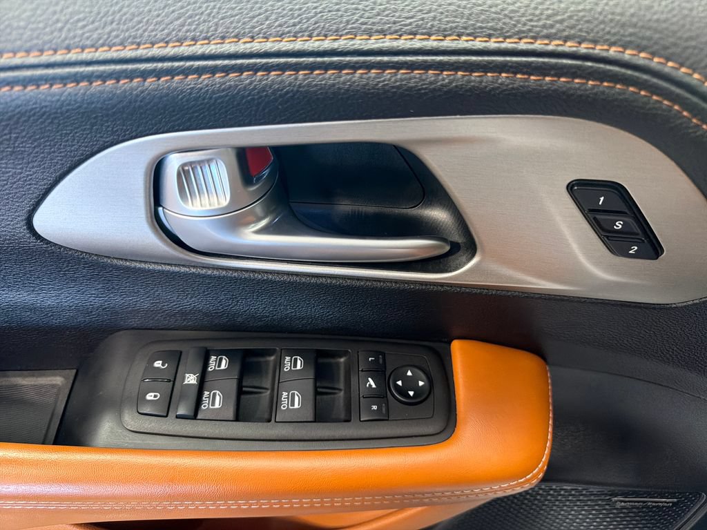Used 2024 Chrysler Pacifica Pinnacle FWD image 17