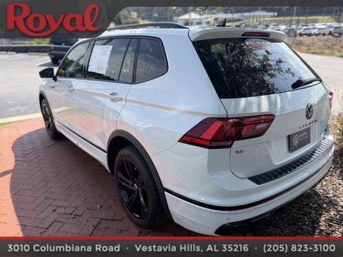 Used 2023 Volkswagen Tiguan SE R-Line FWD image 6