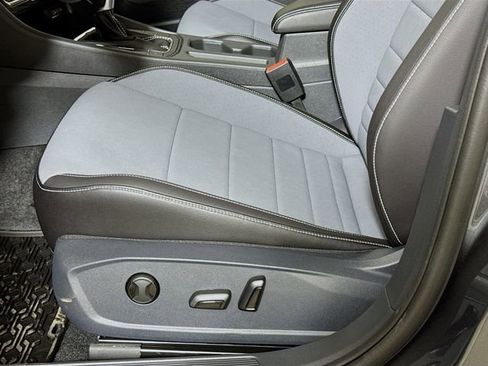 New 2026 Volkswagen Jetta SE image 16