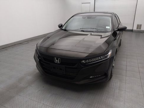 Used 2018 Honda Accord Touring image 15