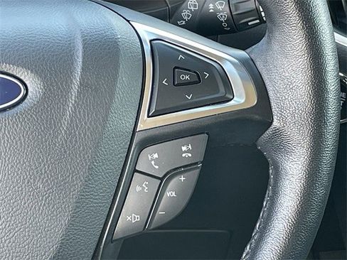 Used 2024 Ford Edge Titanium image 15