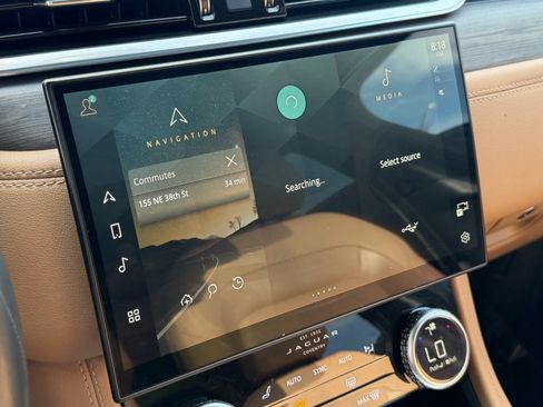 Used 2023 Jaguar F-PACE S AWD/4WD image 18