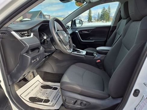 Used 2023 Toyota RAV4 XLE image 2